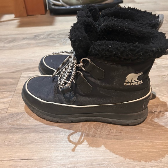 Sorel Winter Booties - Picture 2 of 6